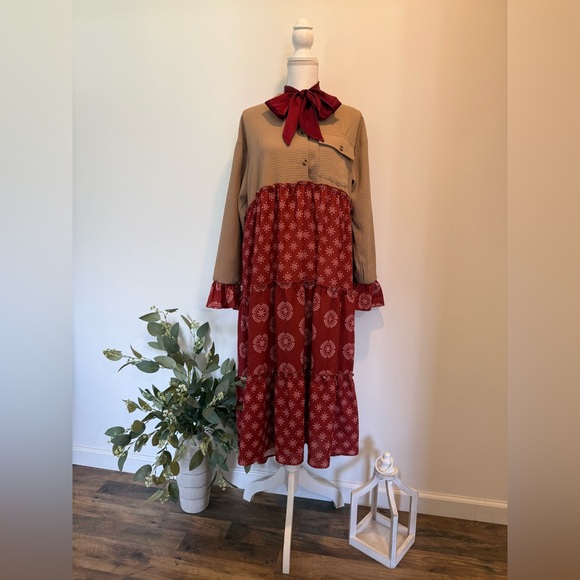 POL Dresses & Skirts - 🤎 Dark Terra Cotta & Tan Midi Dress 🤎